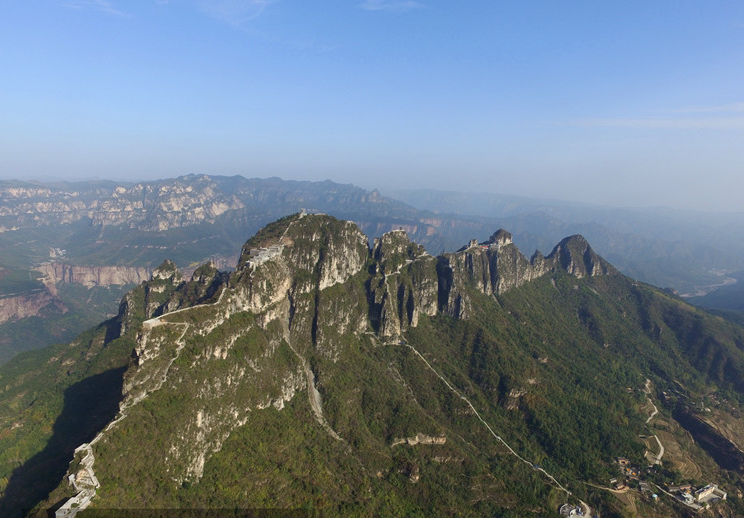  老家河南網(wǎng)-太行絕景地   攬勝轎頂山